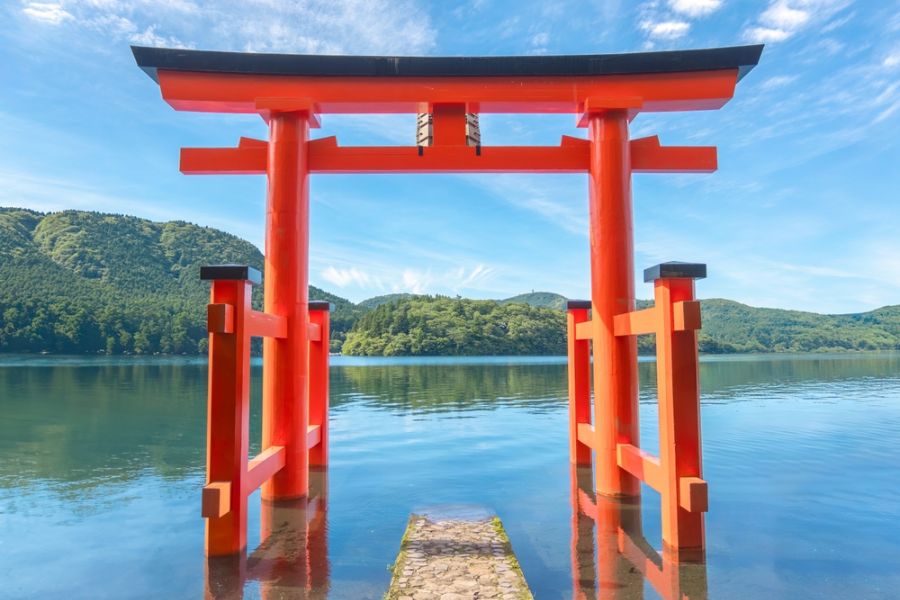japan hakone torii poort hakone shrine lake ashinoko