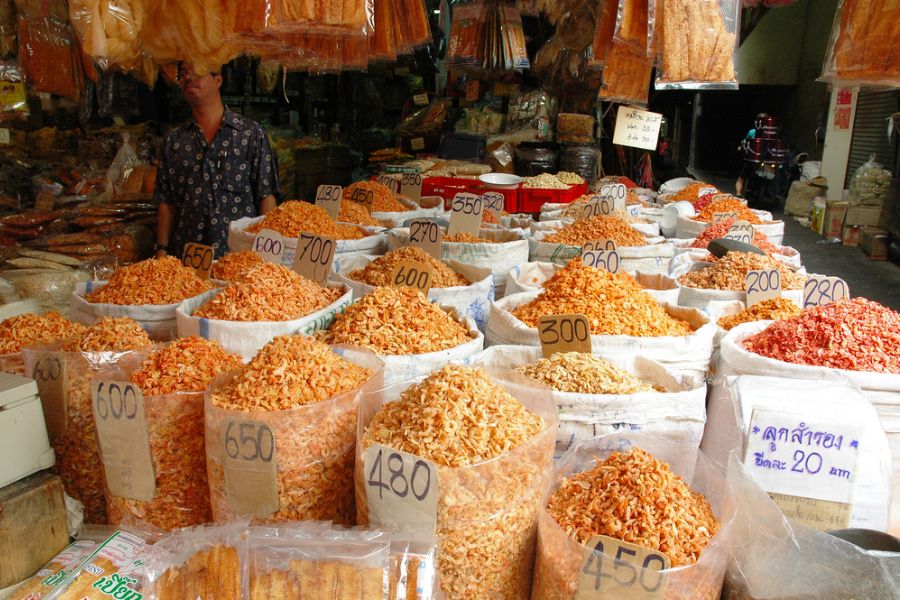 thailand bangkok chinatown markt gedroogde garnalen
