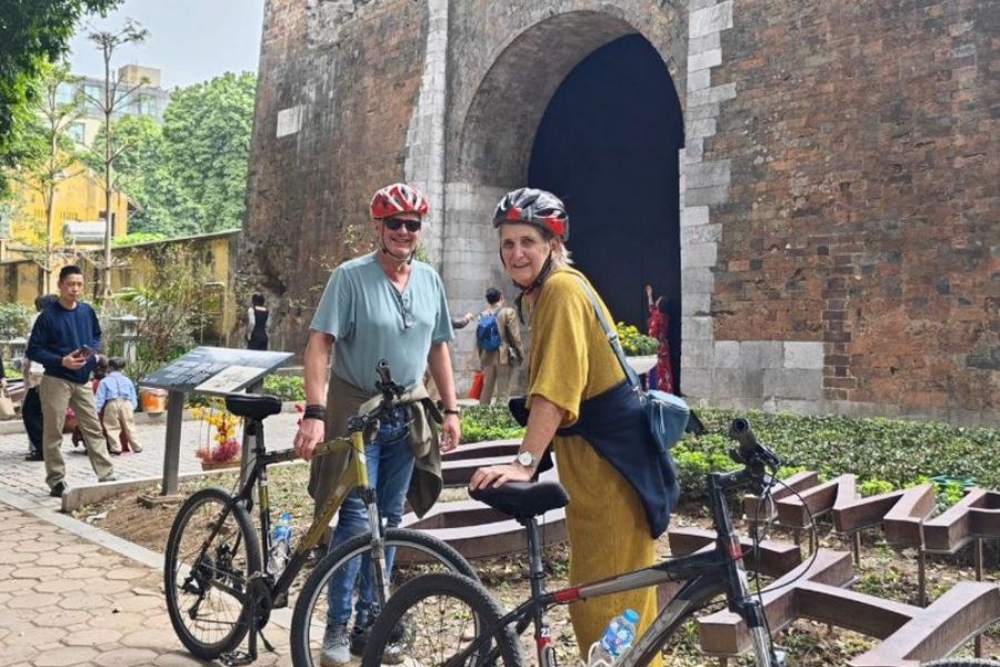 vietnam hue fietstour foto ellen en andré
