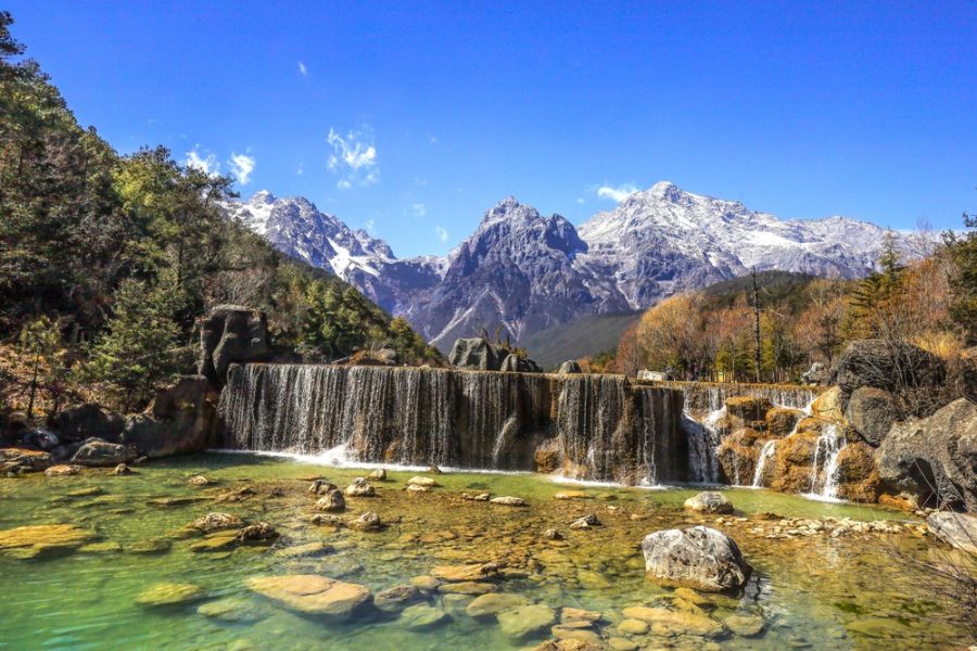 china lijiang blue moon valley