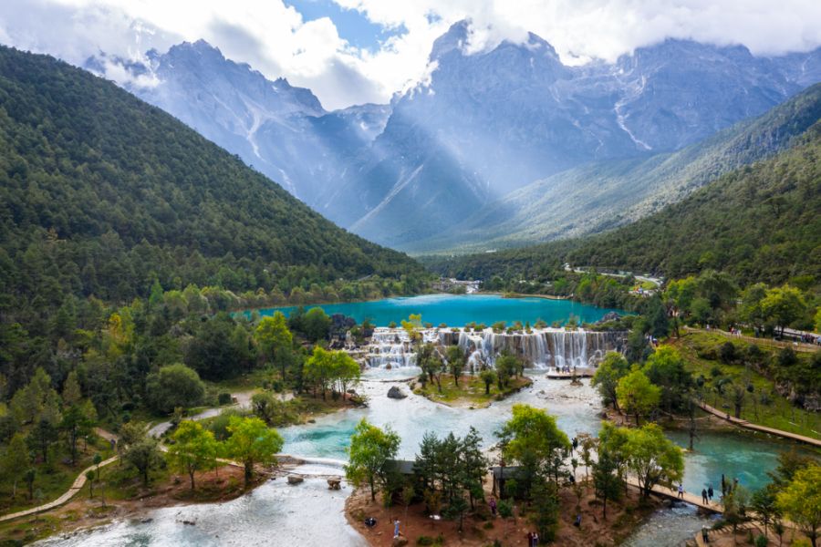 china lijiang blue moon valley